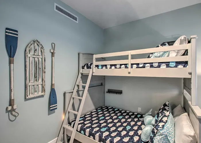 Holiday home 'the Beachcomber' Escape W/ Club Amenities! *