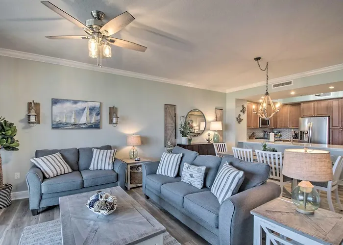 'the Beachcomber' Escape W/ Club Amenities! Holiday home