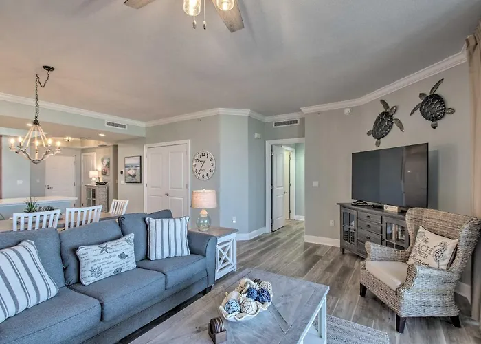'the Beachcomber' Escape W/ Club Amenities! Holiday home Pensacola
