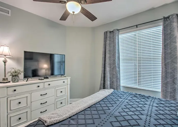 'the Beachcomber' Escape W/ Club Amenities! *