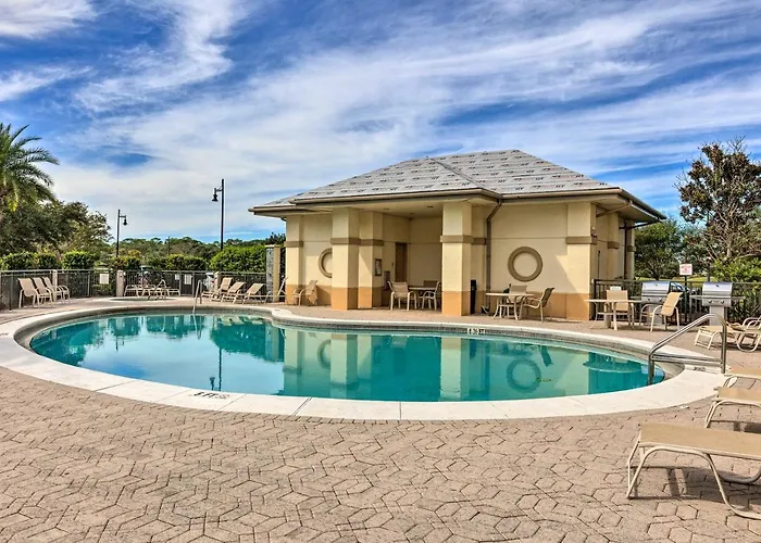 'the Beachcomber' Escape W/ Club Amenities! Holiday home